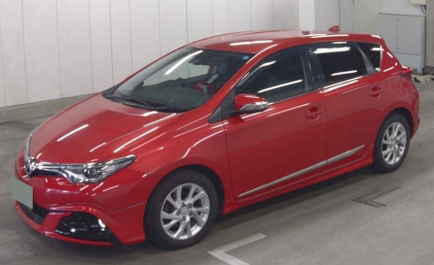 2015 TOYOTA AURIS