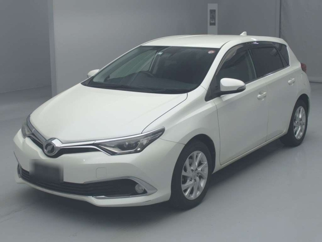 2015 TOYOTA AURIS