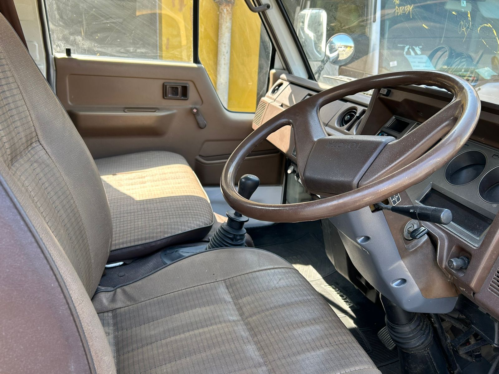 1988 TOYOTA DYNA 200