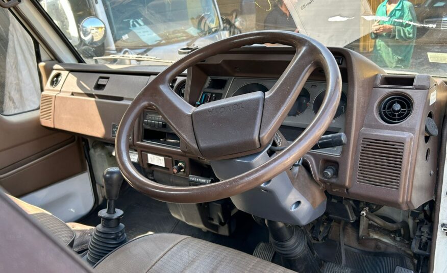 1988 TOYOTA DYNA 200