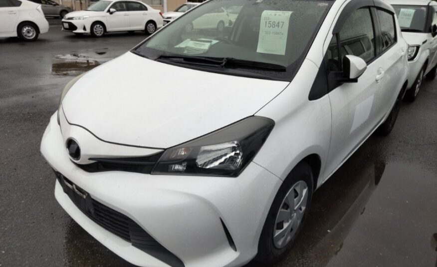 2015 TOYOTA VITZ