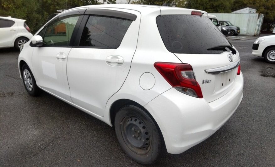 2015 TOYOTA VITZ