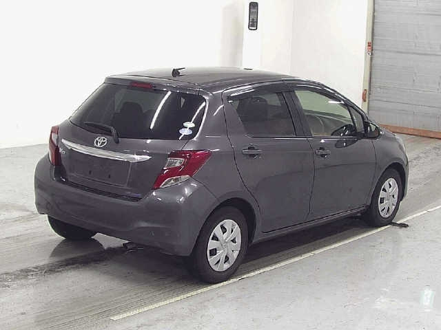 2015 TOYOTA VITZ