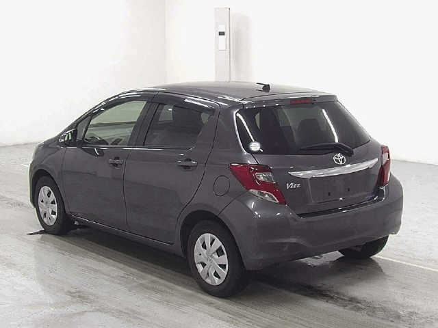 2015 TOYOTA VITZ