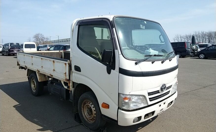 2015 TOYOTA DYNA