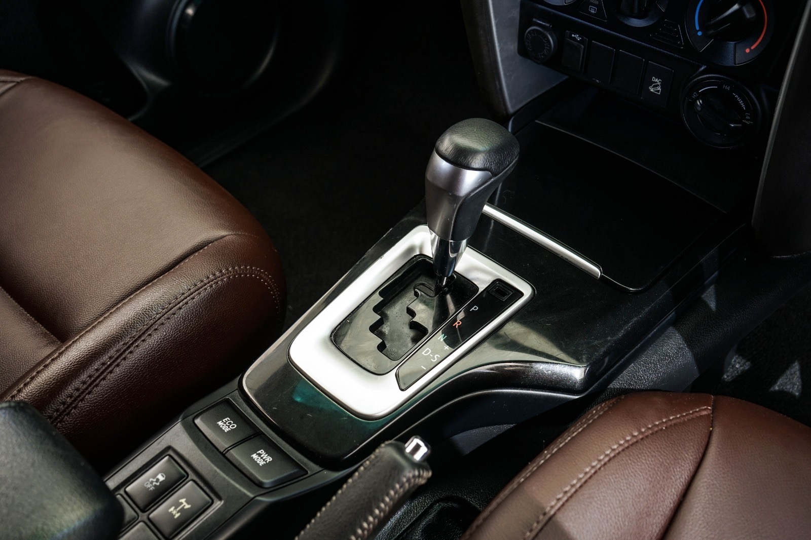 2018 Toyota Fortuner 2.8L Diesel 4WD – 7-Seater SUV